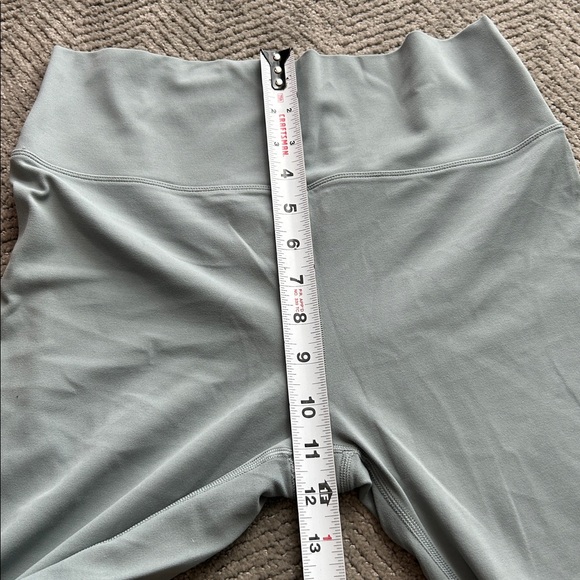 Vuori AllTheFeels Leggings Women's L Vintage Pistachio BlissBlend Workout - Picture 10 of 11